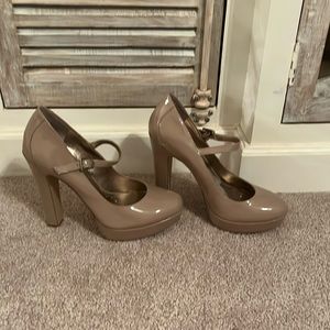 BCBG Generation heels